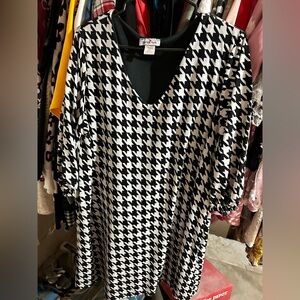 Chic Houndstooth Long Sleeve Dress